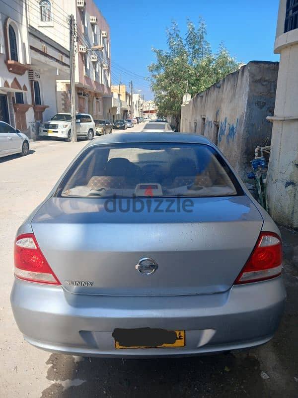 Nissan Sunny 2010 3