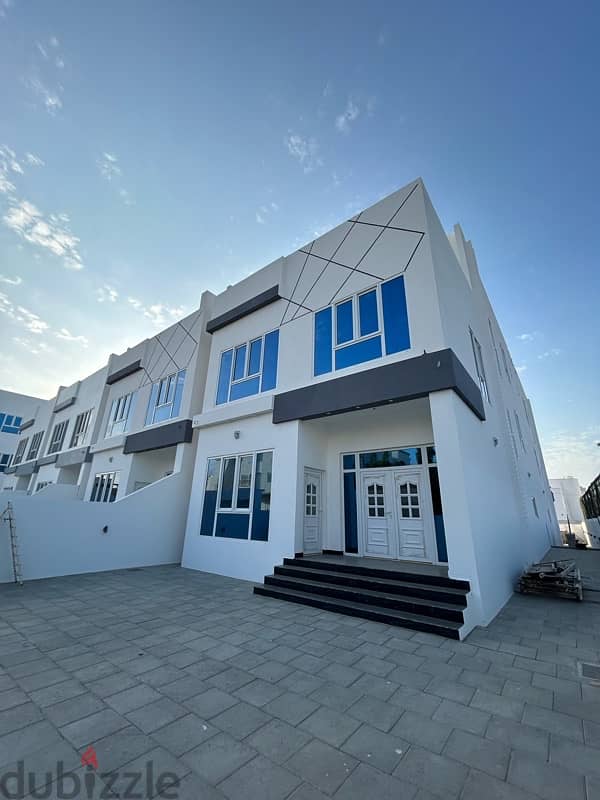 Villa for rent in Azaiba beach فلل للإيجار في شاطئ العذيبة 1