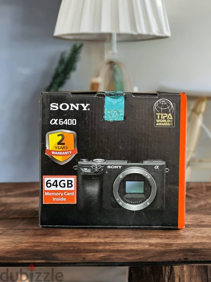 Sony a6400 - like new, very less use 1