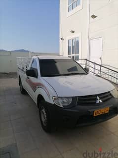 Mitsubishi L200 2011ماشية قليل حالة وكالة