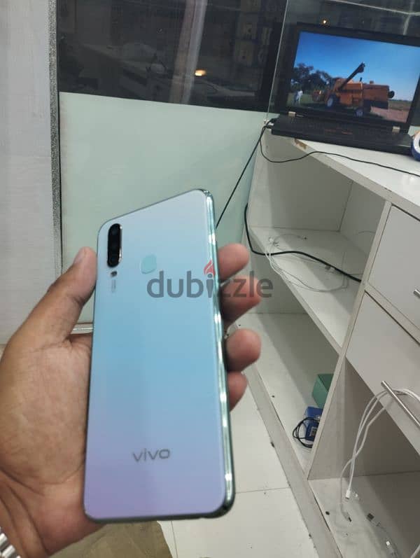 vivo y17 2