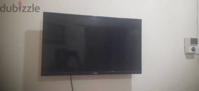 32 inch TV in excellent condition 0