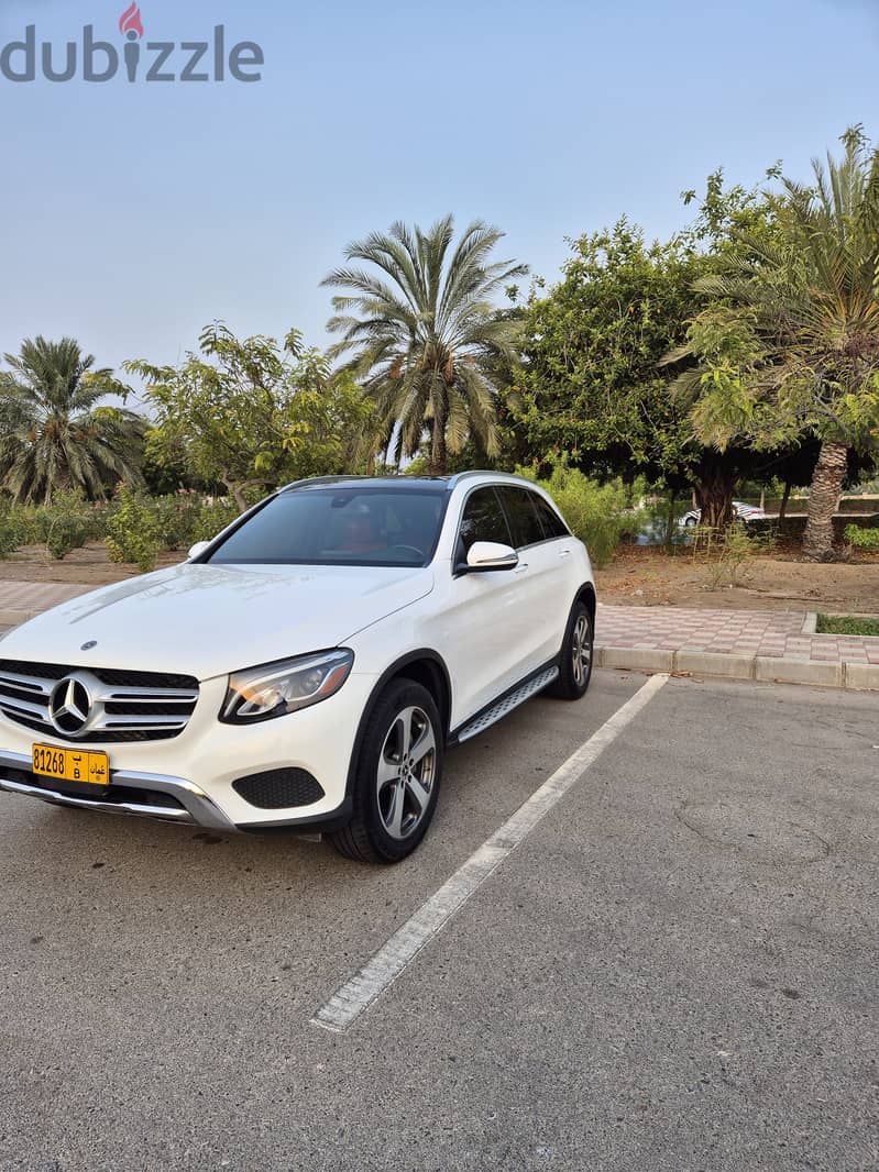 Mercedes-Benz GLC 300 2017 نظيفة واقتصادية 2