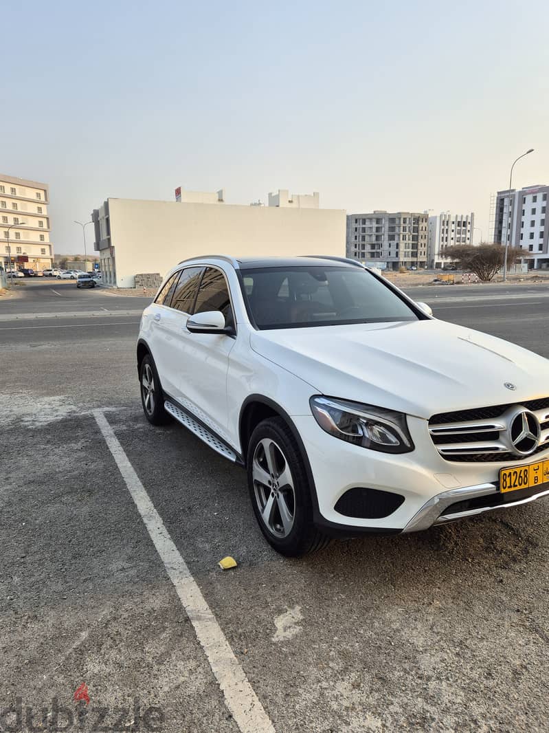 Mercedes-Benz GLC 300 2017 نظيفة واقتصادية 4