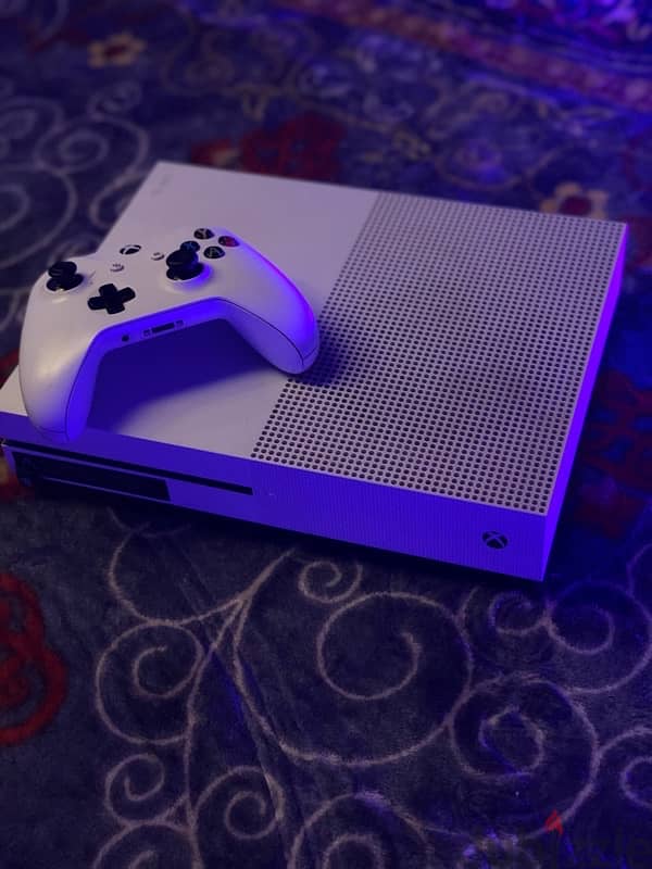 xbox one S ( 2 controllers ) 0