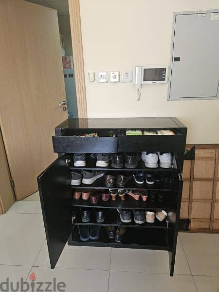 Excellent Condition Shoe storage cupboard 3