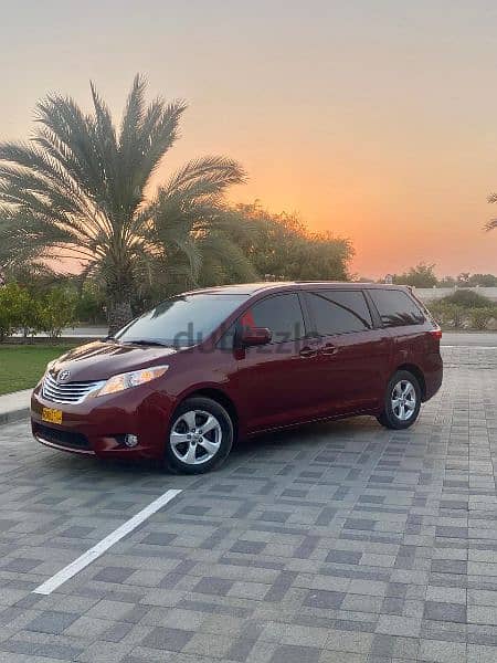 Toyota Sienna 2017 0