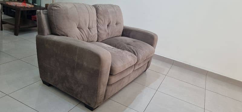 2 Seater Sofa Set 3