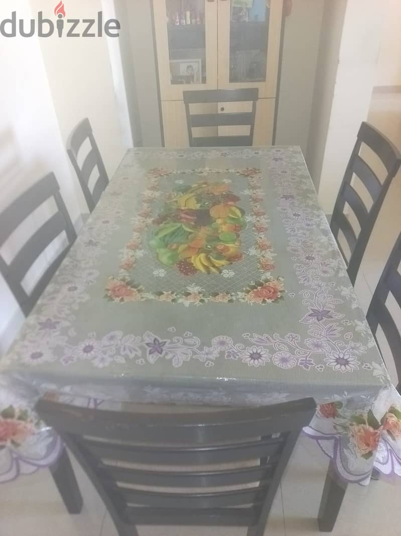 Dining table 4