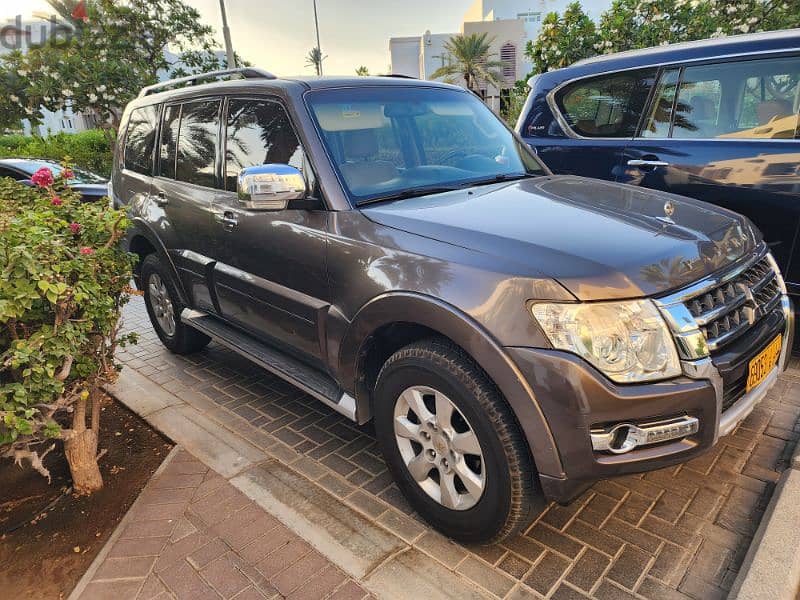 Mitsubishi Pajero 2015 1