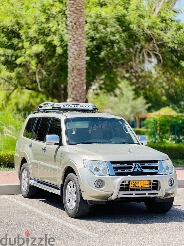 Mitsubishi Pajero 2012 1