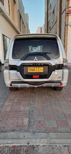 Mitsubishi Pajero 2017 3