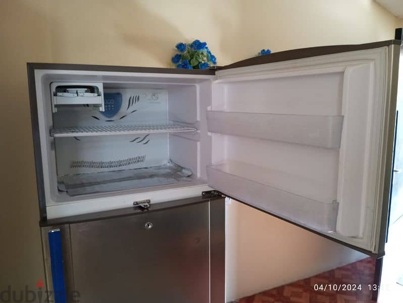 good Toshiba refrigerator 6.50 litar 2