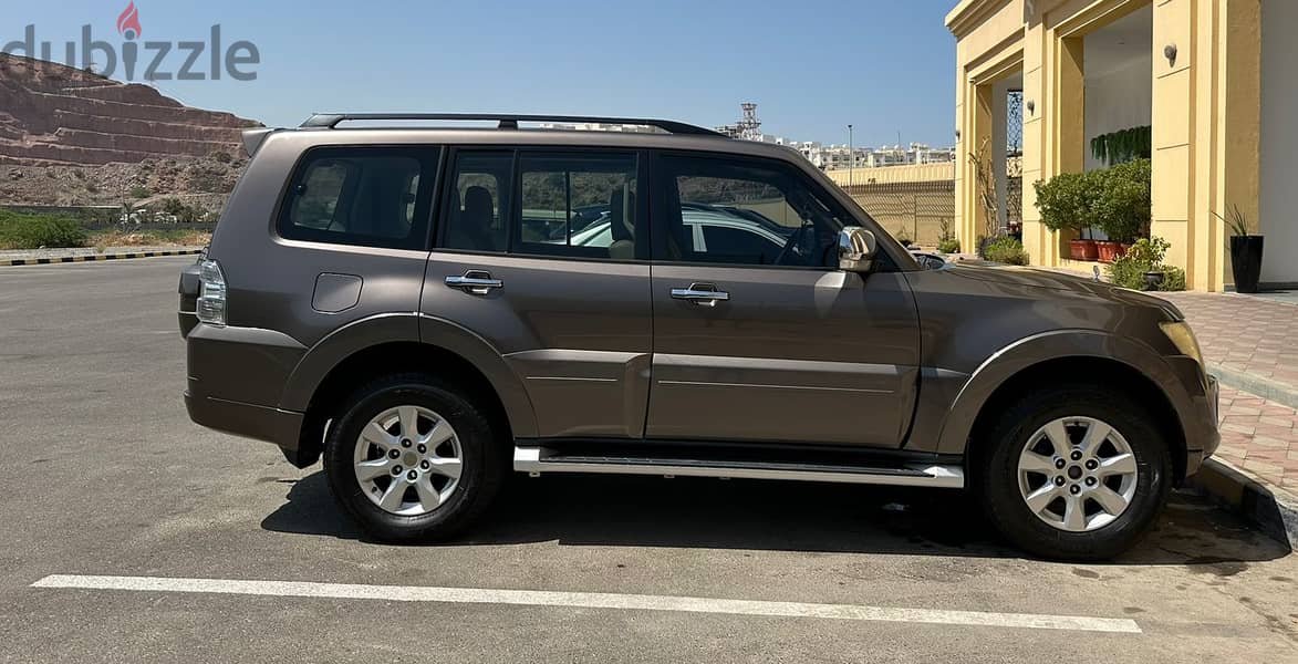 Mitsubishi Pajero 2014 1