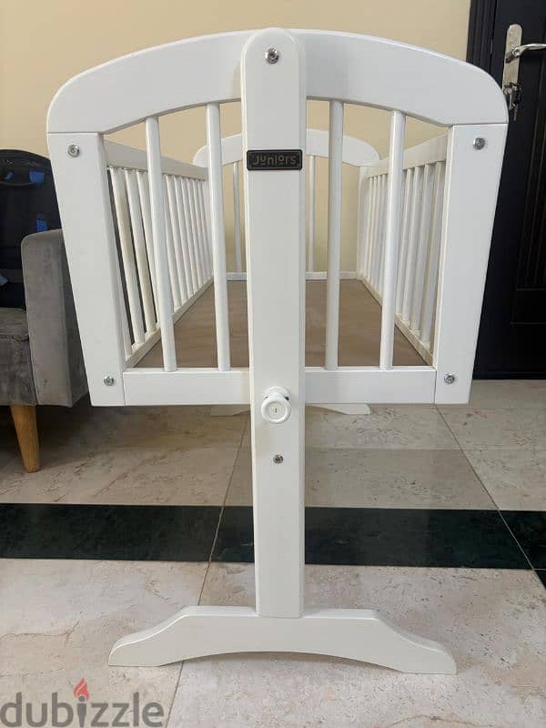 Baby Swing Cot 1