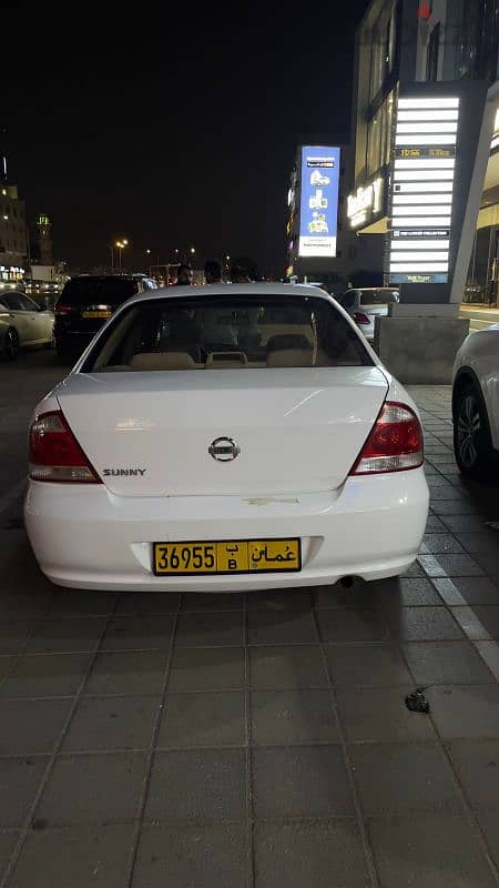 Nissan Sunny 2012 3