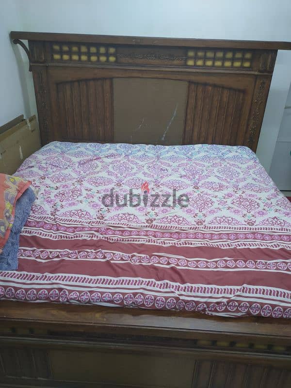 complete bedroom set used, excellent condition in Al khoud 6. 10