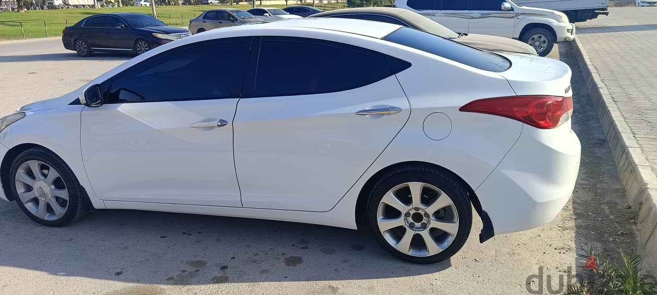 Hyundai Elantra 2013 No 1 1