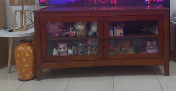 TV table in good condition 0