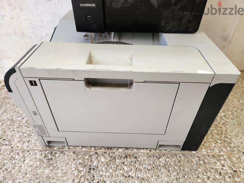 HP Color LaserJet CP5225 2