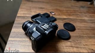 Canon M50 mirrorless DSLR Camera like new 0