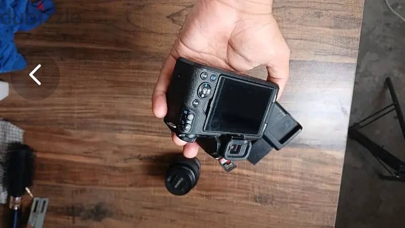 Canon M50 mirrorless DSLR Camera like new 7