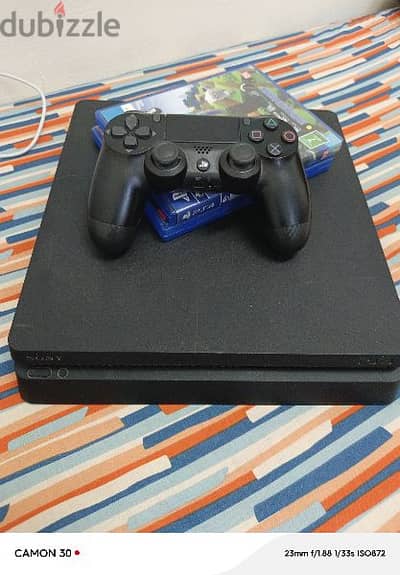 PlayStation 4 +controller+ 3 games