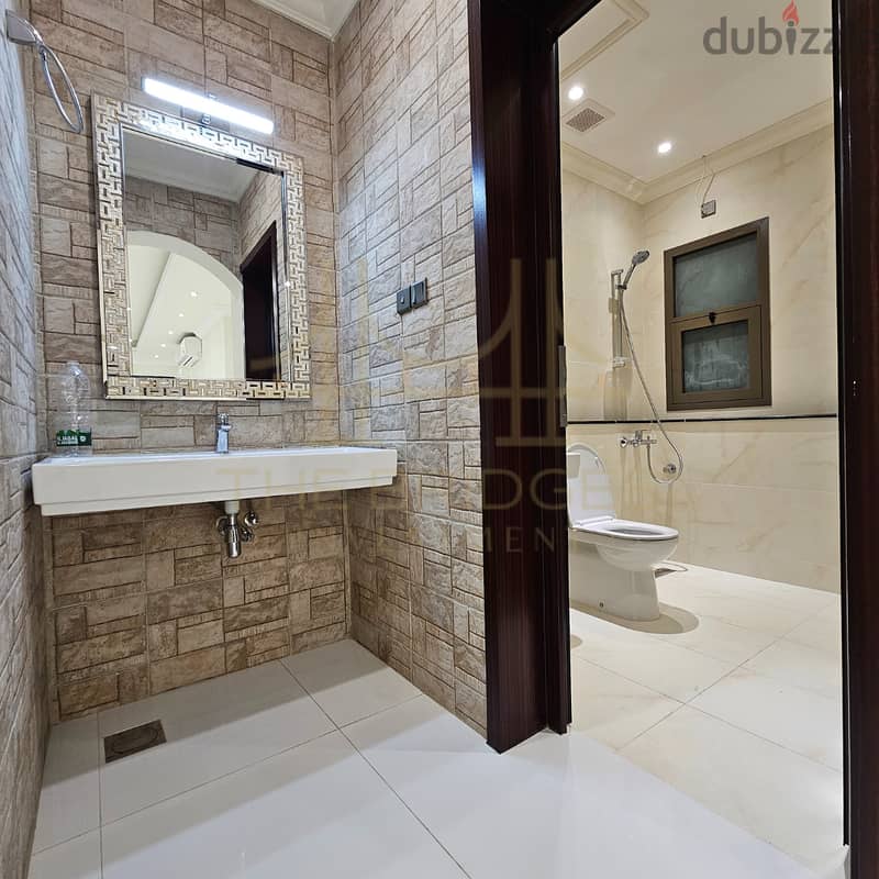 Luxurious 2 BR Apartment Available for Rent in Azaiba 2