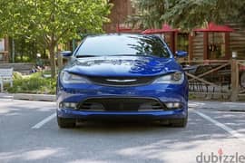 كرايسلر جراند فوياجر2015. . . . . . Chrysler 200 2015 0