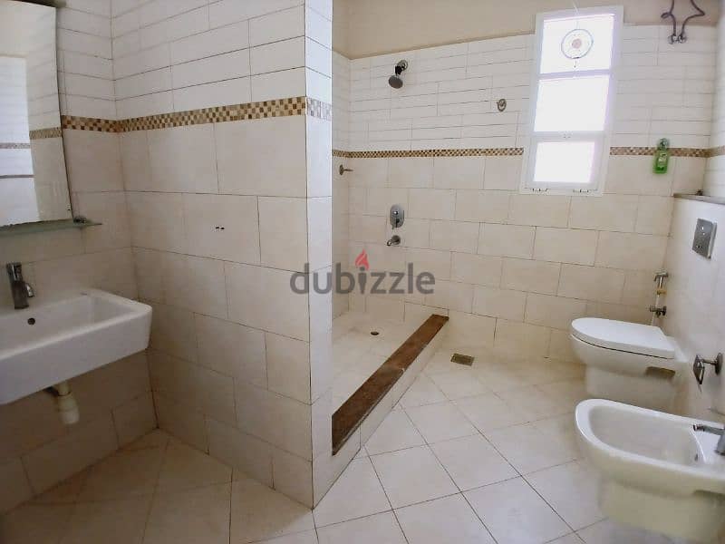 Aziba 4 bedrooms villa for rent 5