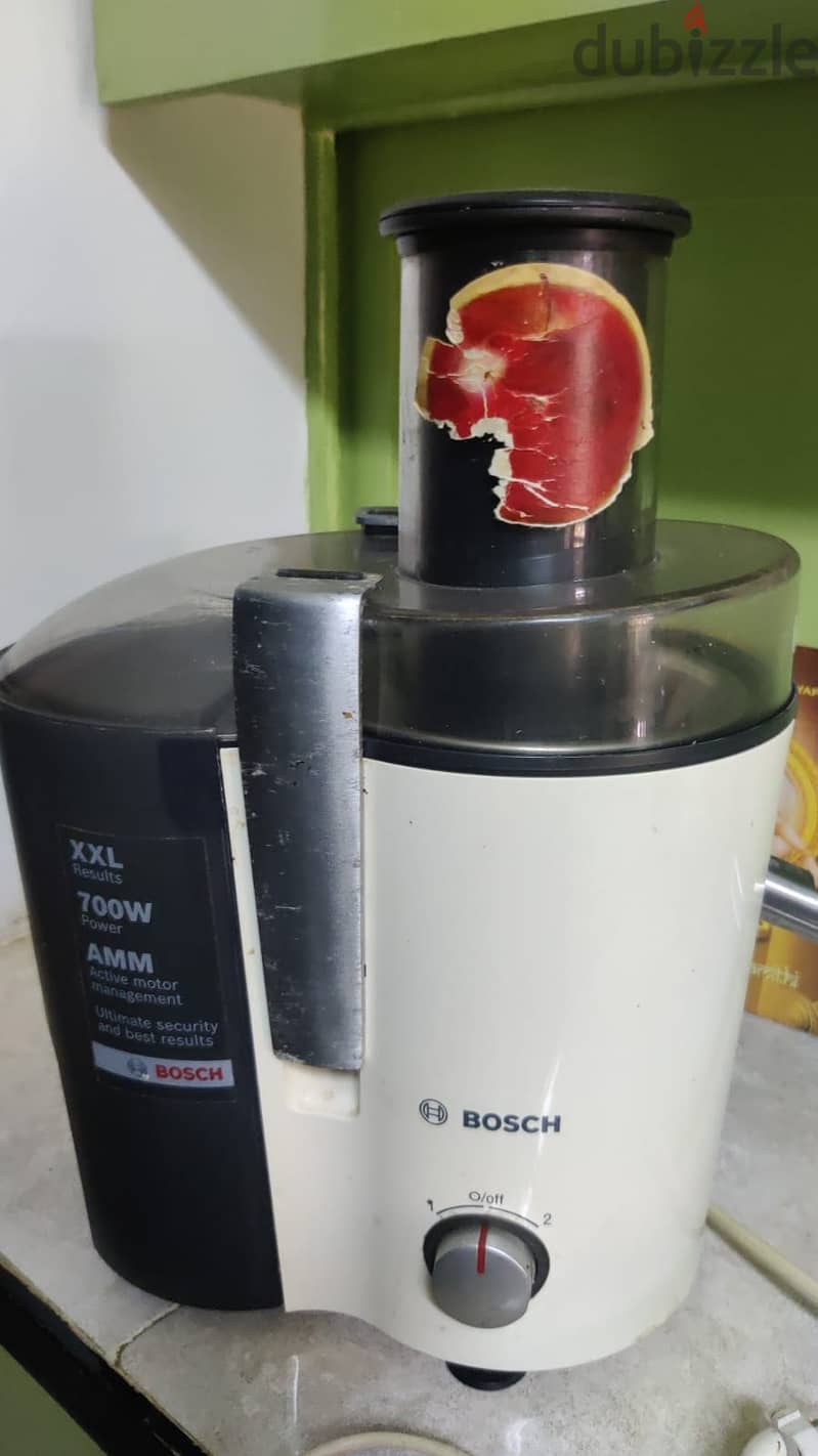 Hardly used , High power Bosh juicer 1