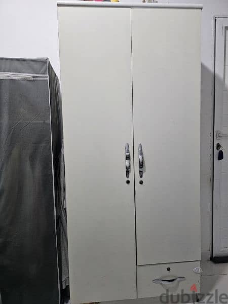 2 door wardrobe for urgent sale 0