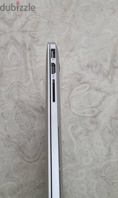 MacBook Pro 16GB RAM 256GB 4