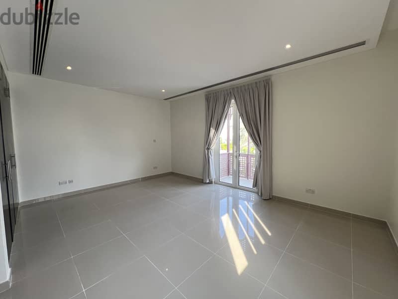 4 Bedroom Villa for Sale in Al Mouj Muscat 17