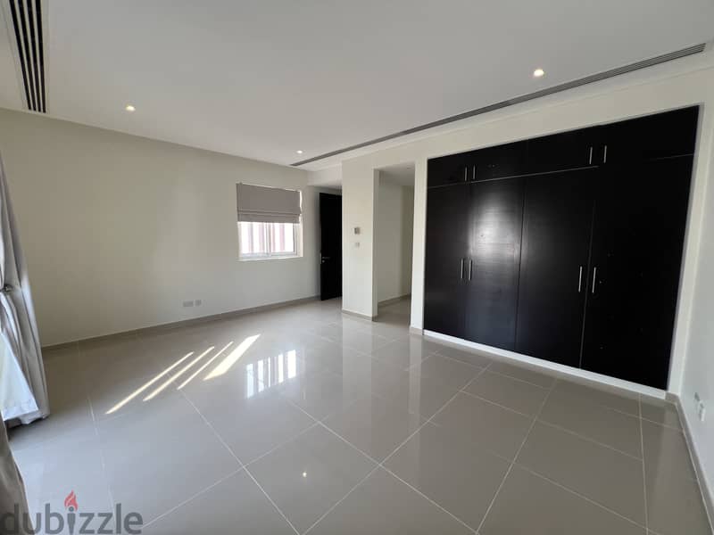 4 Bedroom Villa for Sale in Al Mouj Muscat 18