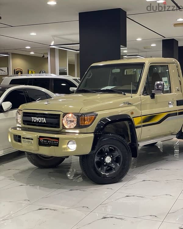 Toyota Land Cruiser Pickup 2022 0