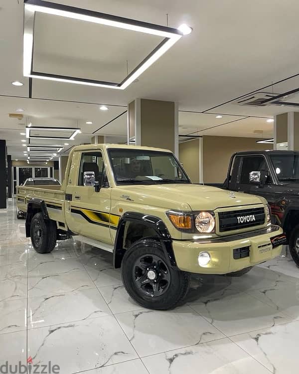 Toyota Land Cruiser Pickup 2022 3