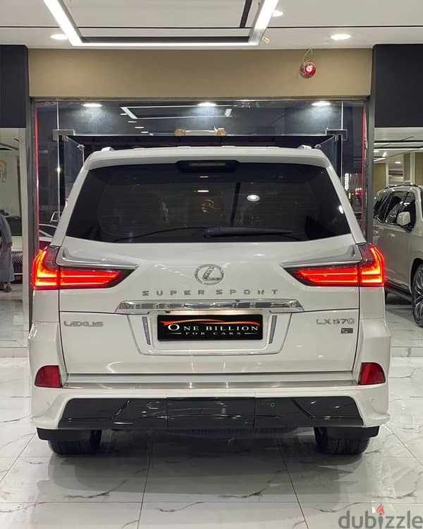 Lexus LX 570 2017 5