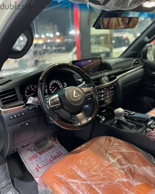 Lexus LX 570 2017 5