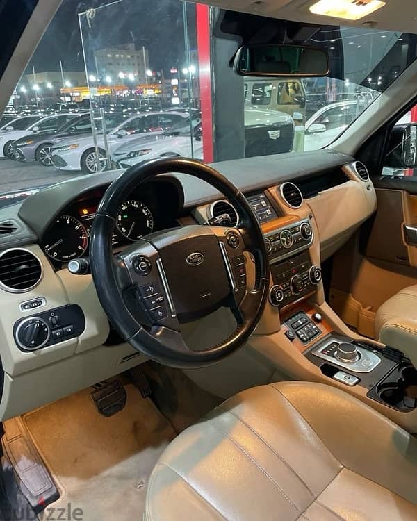 Land Rover LR4 2016 8