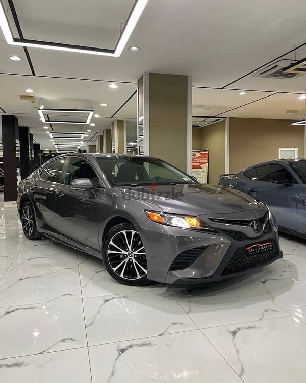 Toyota Camry 2018 3