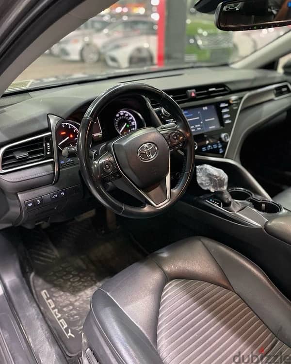 Toyota Camry 2018 8