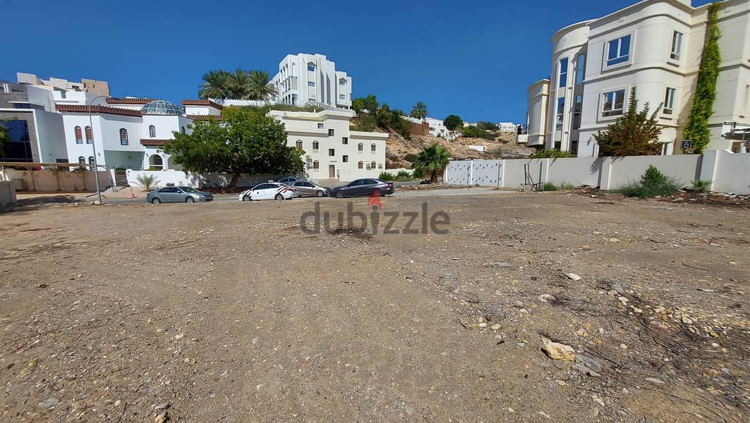 1,602 SQM in Qurum with Amenities Nearby 5