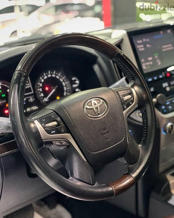 Toyota Land Cruiser 2018 9