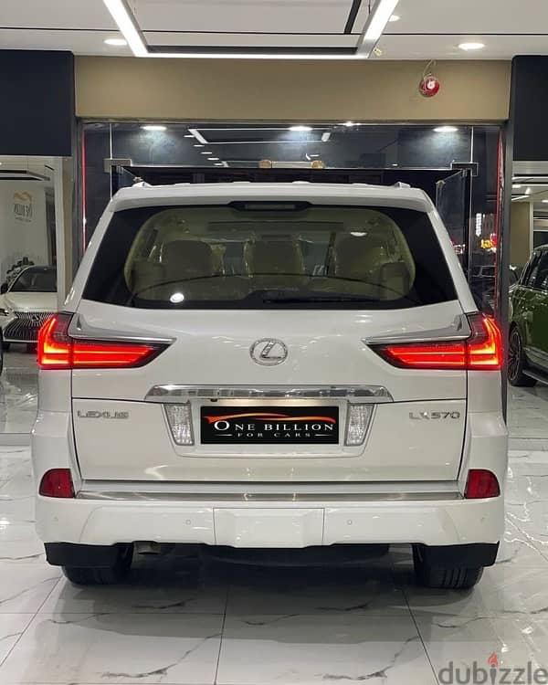 Lexus LX 570 2017 3