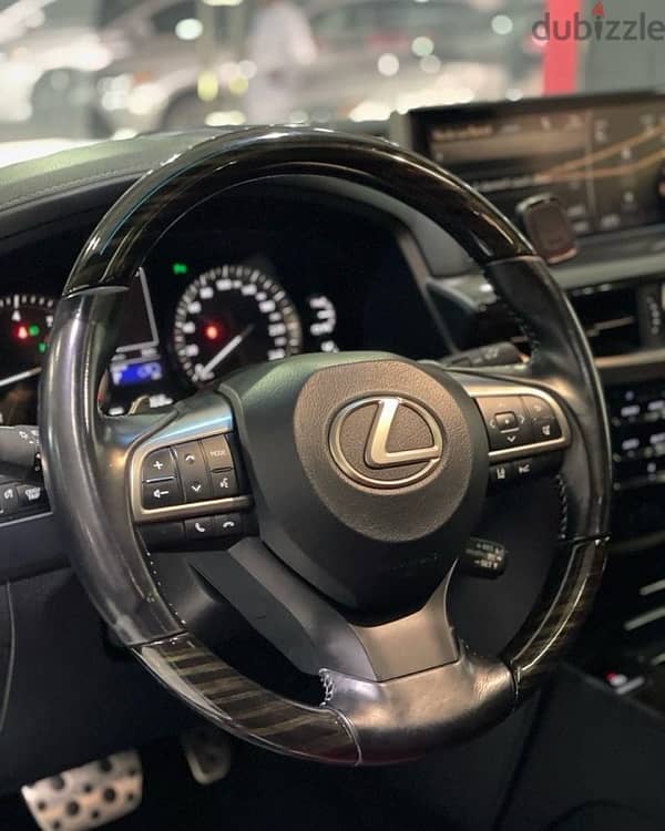 Lexus LX 570 2018 7