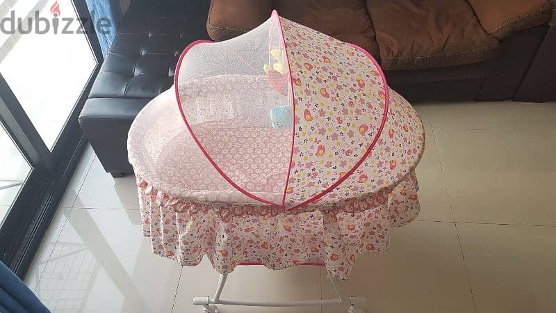 baby crib in good condition 3