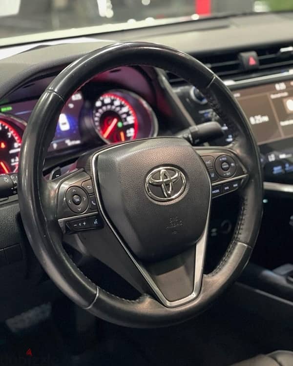 Toyota Camry 2019 6