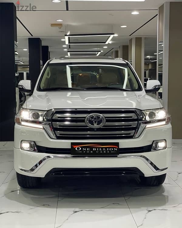 Toyota Land Cruiser 2017 1