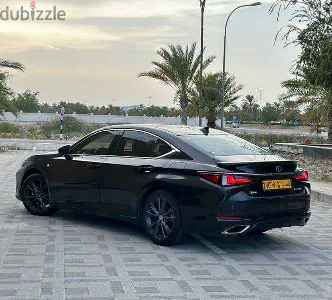 Lexus ES-Series 2019 3